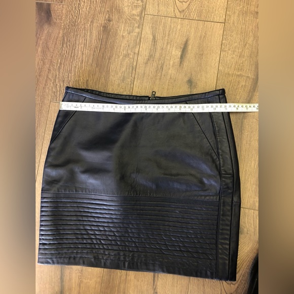 SANDRO LEATHER MINI SKIRT IN DARK BLUE PURPLE - Picture 6 of 7